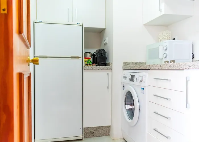 732 Luminoso Estudio En Segunda Linea De Playa En Marbella