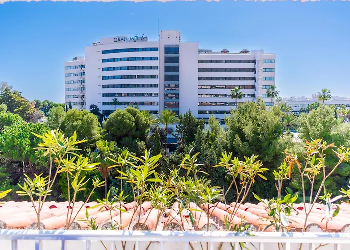 732 Luminoso Estudio En Segunda Linea De Playa En * Marbella